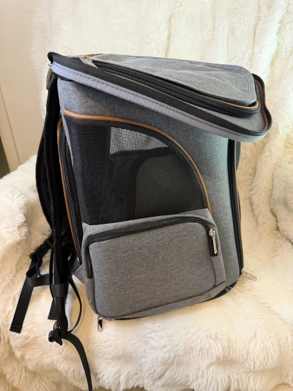 Lekereise Expandable Pet Carrier Backpack – Grey (Large, Fits 20–25 lbs)